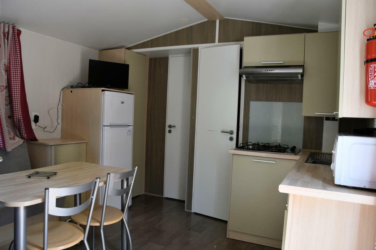 Camping Du Bourg Дин Ле Бен Екстериор снимка